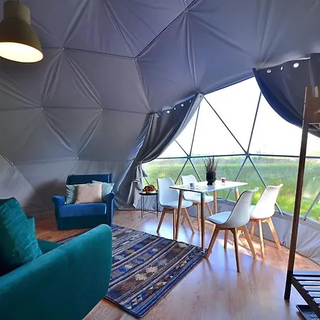 Luxusní stan Slowly Glamping Osada Nad Woda