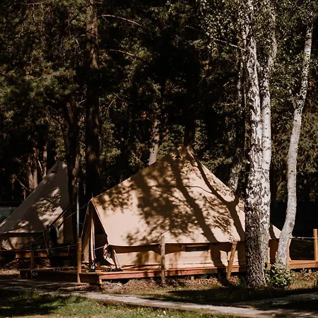 Luxusní stan Slowly Glamping Osada Nad Woda