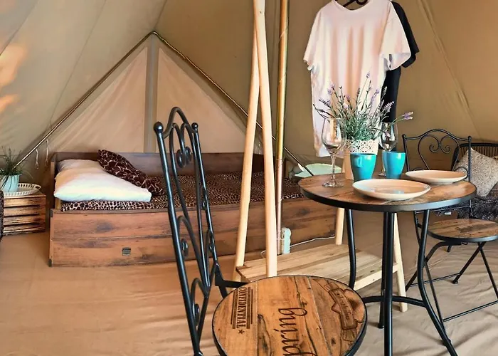 Luxusní stan Slowly Glamping Osada Nad Woda *