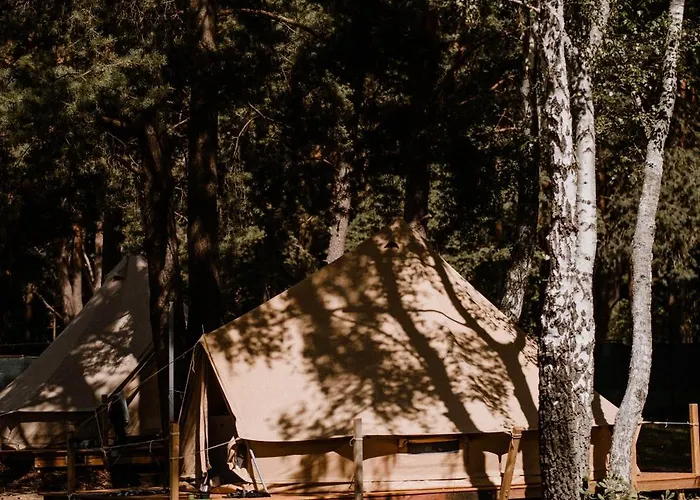 Luxusní stan Slowly Glamping Osada Nad Woda
